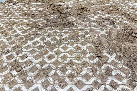 One cubic yard of sand, or 27 cubic feet of sand weighs 2,600 to 3,000 pounds (1,179 to 1,360 kg). How Much Does A Cubic Yard Of Dirt Weigh? Self-Haul Or ...