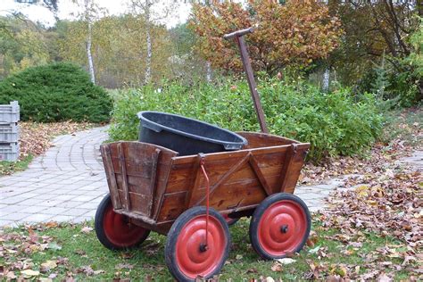 10 Diy Garden Cart Plans You Can Make Today With Pictures House Grail