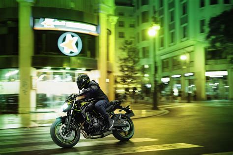 Kawasaki Z650 2020 LED und TFT für das Mittelklasse Naked Bike