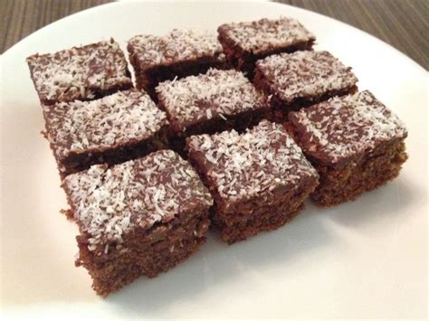 Sočno čokoladno pecivo | Enasamakuhna.si | Recipe | Refined sugar free ...