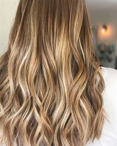 Indulge in these delectable caramel highlights and give your hair a warm glow! 23 Best Caramel Highlights Ideas for 2019 | StayGlam