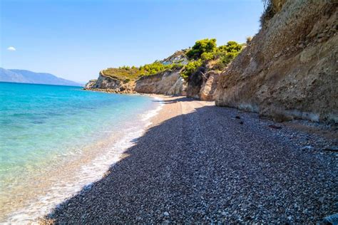 Σπουδαία εκκλησιαστική προσωπικότητα και ένας από τους τρεις ιεράρχες. Θεολόγος Φθιώτιδας Παραλίες: Ανακαλύψτε τις Καλύτερες ...