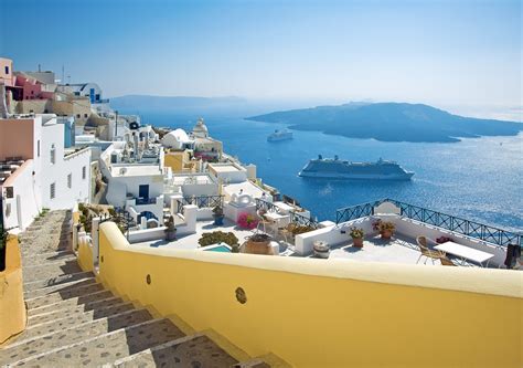 Top Six Views To Spectacle The Beauty Of Dazzling Santorini