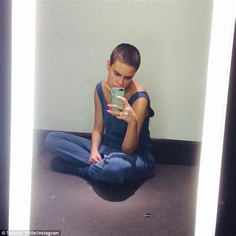 Demi Moore Bonds With Daughter Tallulah Willis By Giving Her Shaved Head A Buzz Cut Daily Mail