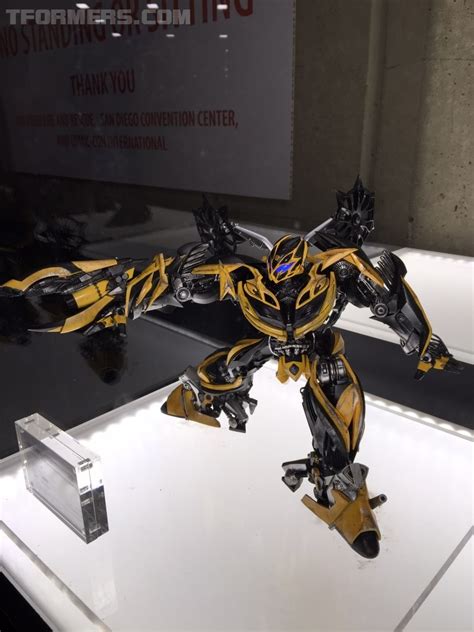 Sdcc 2015 Transformers Comicave Optimus Prime Bumblebee Statues From