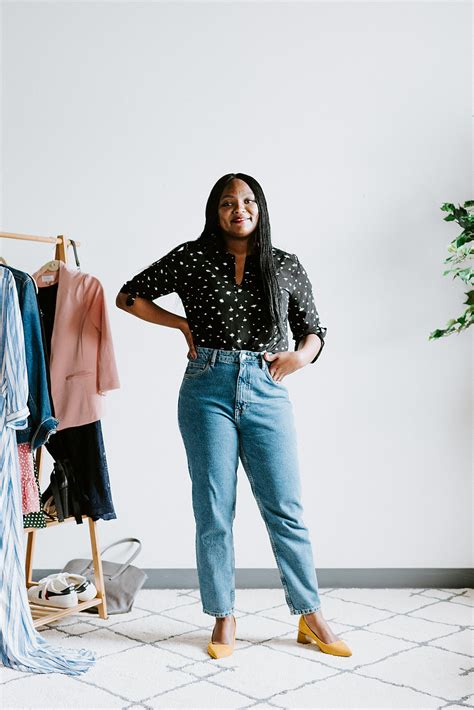 How To Style Mom Jeans The Beverly Adams
