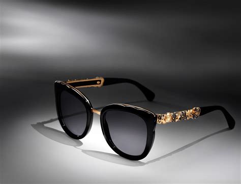 Lunette de vue chanel chanel ecrit sur les branches. Chanel Bijou 2016 Eyewear CollectionFashionela