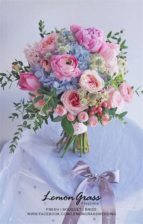 Pin By Erica Hand On Wedding Ideas Spring Wedding Bouquets Wedding