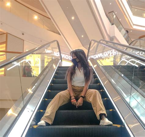 Mescalators Malls Shopping Fashion Teen Girl Recreate Photos Photo