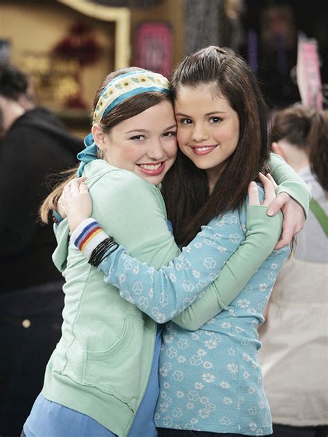 Jennifer Stone Selena Gomezs ‘wizards Co Star Becomes Rn — See Pic