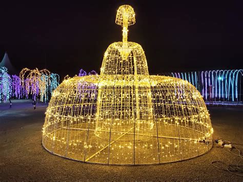 Explore attractions like batu pahat mall and wet world as you discover things to see and do in batu pahat. Starlight Carnival: A Light Festival Taking Place in Batu ...