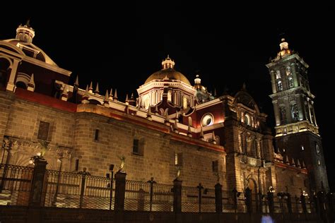 Centro Histórico De Puebla De Noche Puebla Historic District At Night