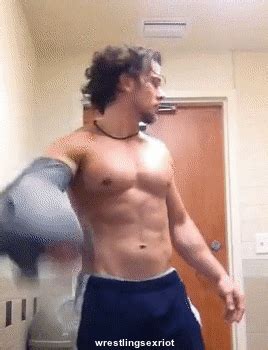 Play Male Celebs Brad Maddox Leaked Nude And Jerk Off Sex Tape