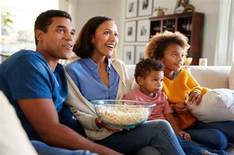 Especially after 2020's quarantine, the family comedy is filled with good times, humor, and a lot. 7 Family & Kids Netflix Movies to Watch This Holiday ...