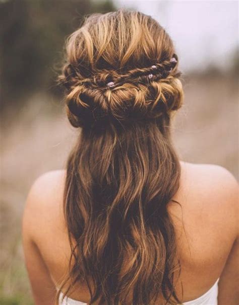 If the length of your hair doesn't allow you to create complicated boho hairstyles with lots of different braids and twists, it's not a big deal. 60 Cute Boho Hairstyles for Short, Long, Medium length Hair