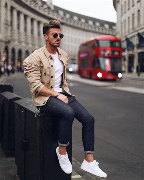 25 Outfits To Wear With White Sneakers For Men Blog Mode Homme Mode
