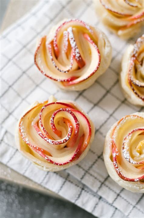 Kleine kuchen aus blätterteig sie wollen sorgfältig ihre küche messen, bevor sie einkaufen jetzt für schränke und geräte beginnen. Muttertags-Rezept: Süße Apfelrosen aus Blätterteig ...