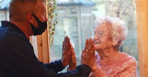 Tear Jerking Moment Mom With Alzheimers Sees Her Son For The First Time In Months Small Joys