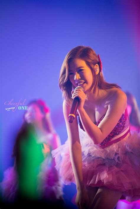 snsd ♡ sunny ♡ 써니 ♤ 2nd seoul tour girls and peace sexy asian babes sexy hot girls asian