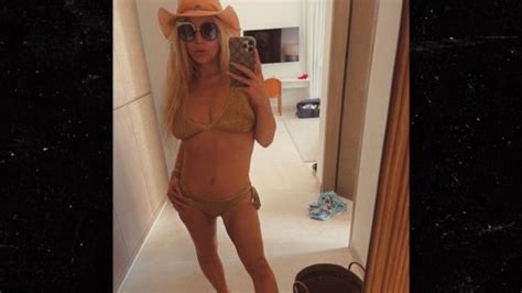 Jessica Simpson Shows Off In New Bikini Pic After Losing Pounds