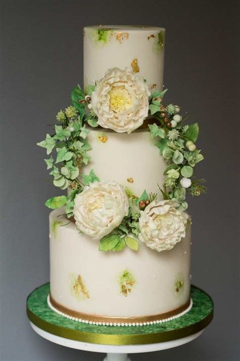 Elegant Luxury Bespoke Wedding Cakes Professionally Designed And