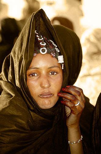 Young Tuareg Crafts Wearing In Her Hair Festival Au Desert Essakane