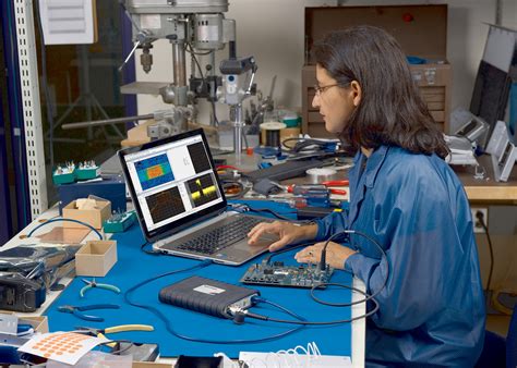 Tektronix Announces Affordable Full Featured Highly Portable Spectrum Analyzer