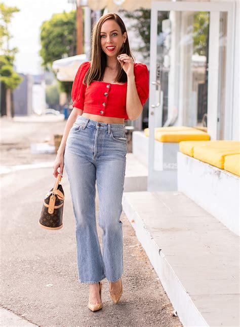 Sydne Style Shows How To Wear High Waist Jeans For Summer Outfit Ideas With A Crop Top Croptop