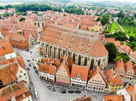 Um das herauszufinden, reist unsere jury durch die republik, um die ungewöhnlichsten häuser zu besuchen. Dinkelsbühl - Sehenswürdigkeiten in der schönsten Altstadt ...