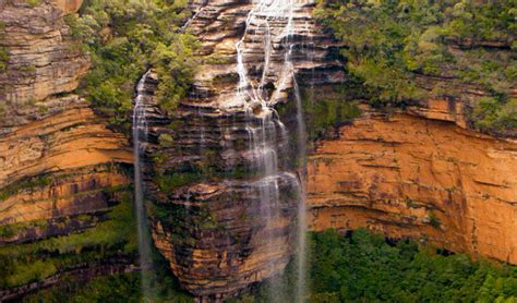 The blue mountains national park is a captivating wilderness of stunning biodiversity and one of sydney's most stunning geographical features. Wentworth Falls track | NSW National Parks