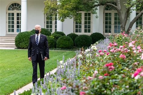 The White House Garden Complete Gardering