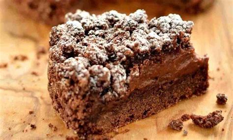 Stendere 3/4 di frolla con il mattarello. Sbriciolata Cremosa al Cioccolato | troppo buona per resistere