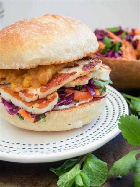 This Halloumi Burger Is Easy To Made And With A Delicious Sweet Salty
