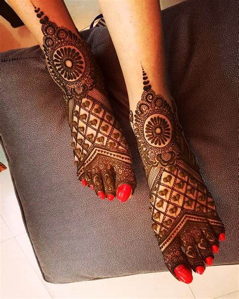 Beautiful Bridal Mehndi Designs For Legs Stylish Dulhan Mehandi For Feet