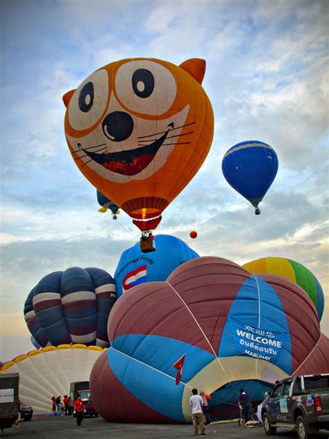 Now everyone can enjoy a flight over this magnificent city of putrajaya. 4th Putrajaya International Hot Air Balloon Fiesta 2012 ...