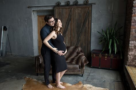 36 مدل عکس زن و شوهر در بارداری عکس آتلیه ای زن باردار و همسرش