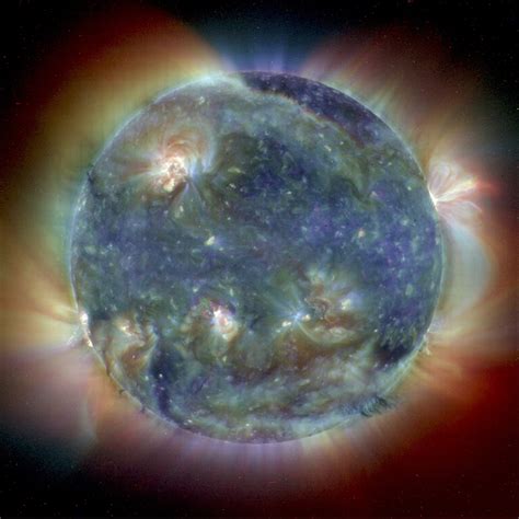 Esa Ultraviolet Image Shows The Suns Intricate Atmosphere