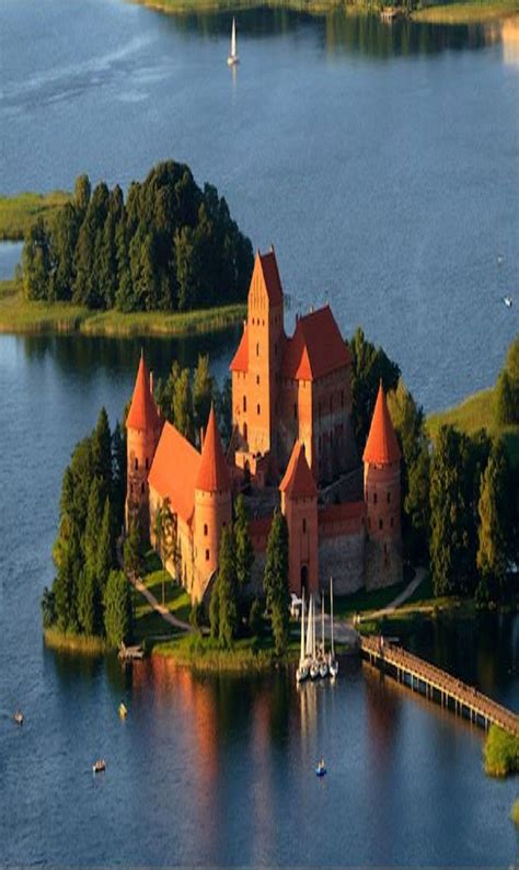 The Trakai Castle In Lithuania Best Countries To Visit Castle