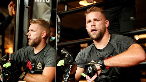 World Boxing Champ Billy Joe Saunders Apologizes After Video Shows Him