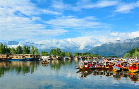 Top 5 Places To Visit In Srinagar