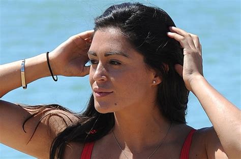Casey Batchelor Big Brother Babe Suffers Camel Toe In Cleavage