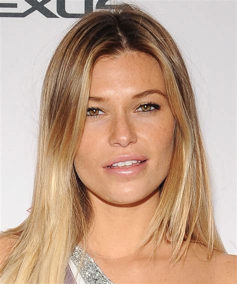 Samantha Hoopes Sports Illustrated Swimsuit Issue Celebration In