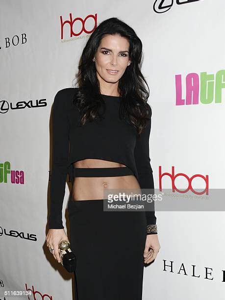 Angie Harmon Hollywood Beauty 2016 Stock Fotos Und Bilder Getty Images