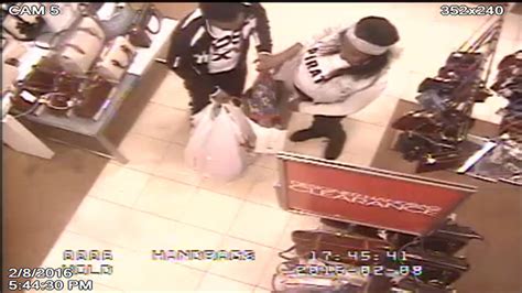 Shoplift Suspect Pepper Sprays Bites Macys Employees 2nd Suspect Remains On Run Wpxi