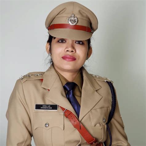 वो 9 महिला पुलिस अधिकारी जिनसे डकैत तो क्या नेता भी खाते हैं खौफ़ scoopwhoop hindi