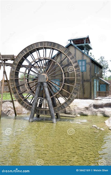 Wooden Mill Wheel Stock Image Image Of Waterwheel Architecture 5662169