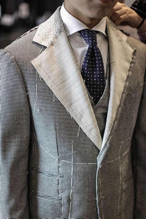 Average men's wearhouse tailor hourly pay in the united states is approximately $16.48, which is 8% above the national average. B&TAILOR — B&TAILOR Bespoke | Suit pattern, Mens tailored ...