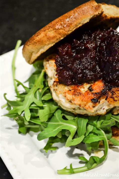 Turkey Burgers With Cranberry Apple Relish