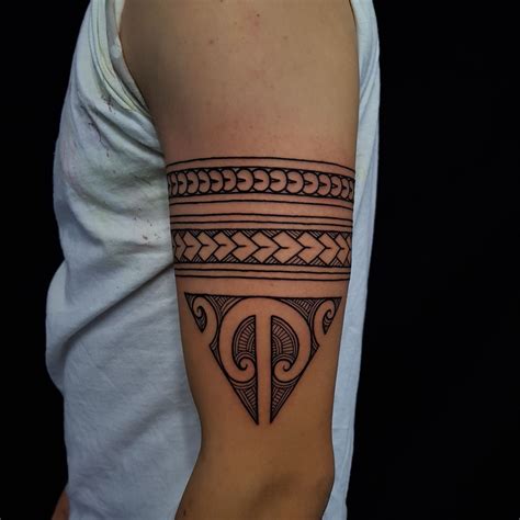 Maōri Tattoo Arm Bands With A Traditional Ta Moko Triangle Done Sunset Tattoo Auckland New