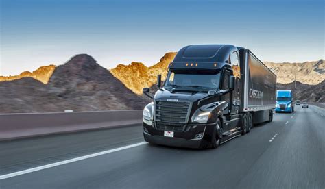 Daimler Trucks crea organización global para conducción altamente